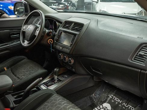 Used 2024 Mitsubishi Outlander Sport ES image 13