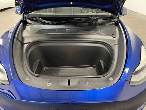 Used 2021 Tesla Model Y Long Range AWD/4WD image 9
