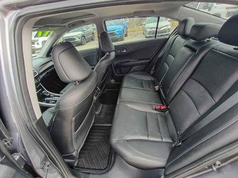 Used 2017 Honda Accord EX-L image 24