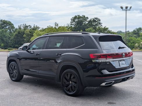 Used 2025 Volkswagen Atlas SE w/ Black Wheel Package AWD/4WD image 7