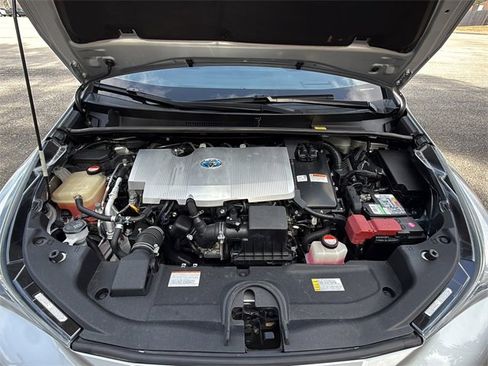 Used 2016 Toyota Prius Four w/ Advanced Technology Package image 11