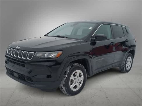 Used 2022 Jeep Compass Sport image 4
