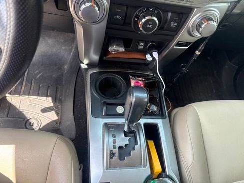 Used 2017 Toyota 4Runner SR5 Premium RWD image 28