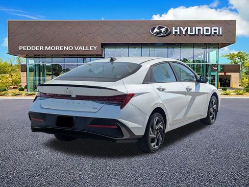 New 2025 Hyundai Elantra SEL image 6