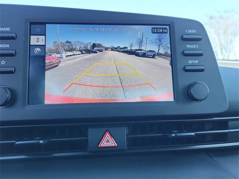 Used 2025 Hyundai Elantra Sport image 26