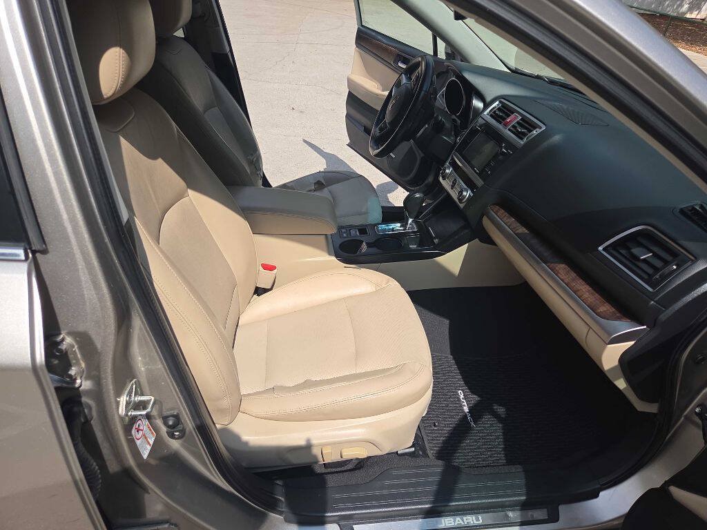 Used 2016 Subaru Outback 2.5i Limited AWD/4WD image 29