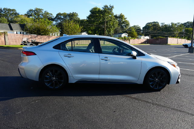 Used 2024 Toyota Corolla SE FWD image 9
