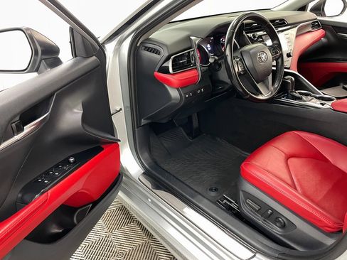 Used 2019 Toyota Camry XSE image 20