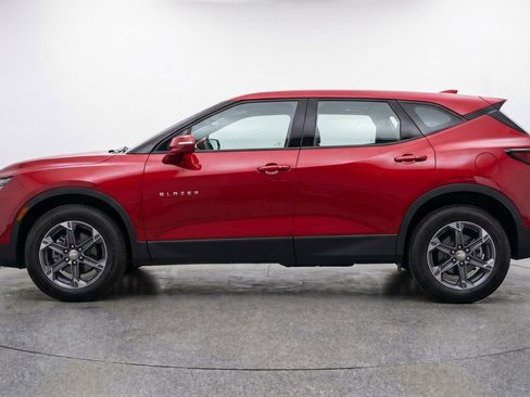 Used 2025 Chevrolet Blazer LT FWD image 5