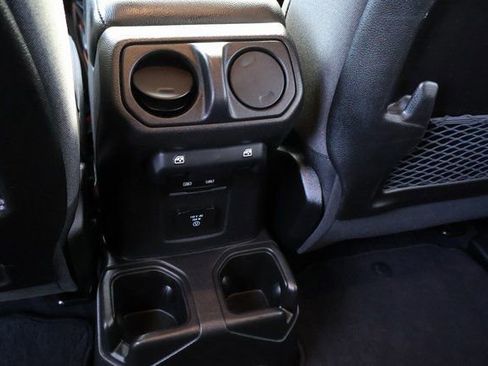 Used 2025 Jeep Wrangler Unlimited Rubicon image 26