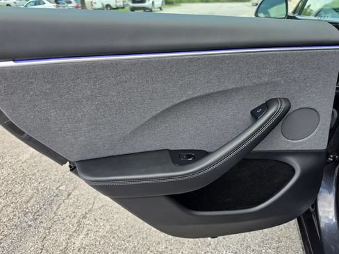 Used 2025 Tesla Model 3 Long Range RWD image 27