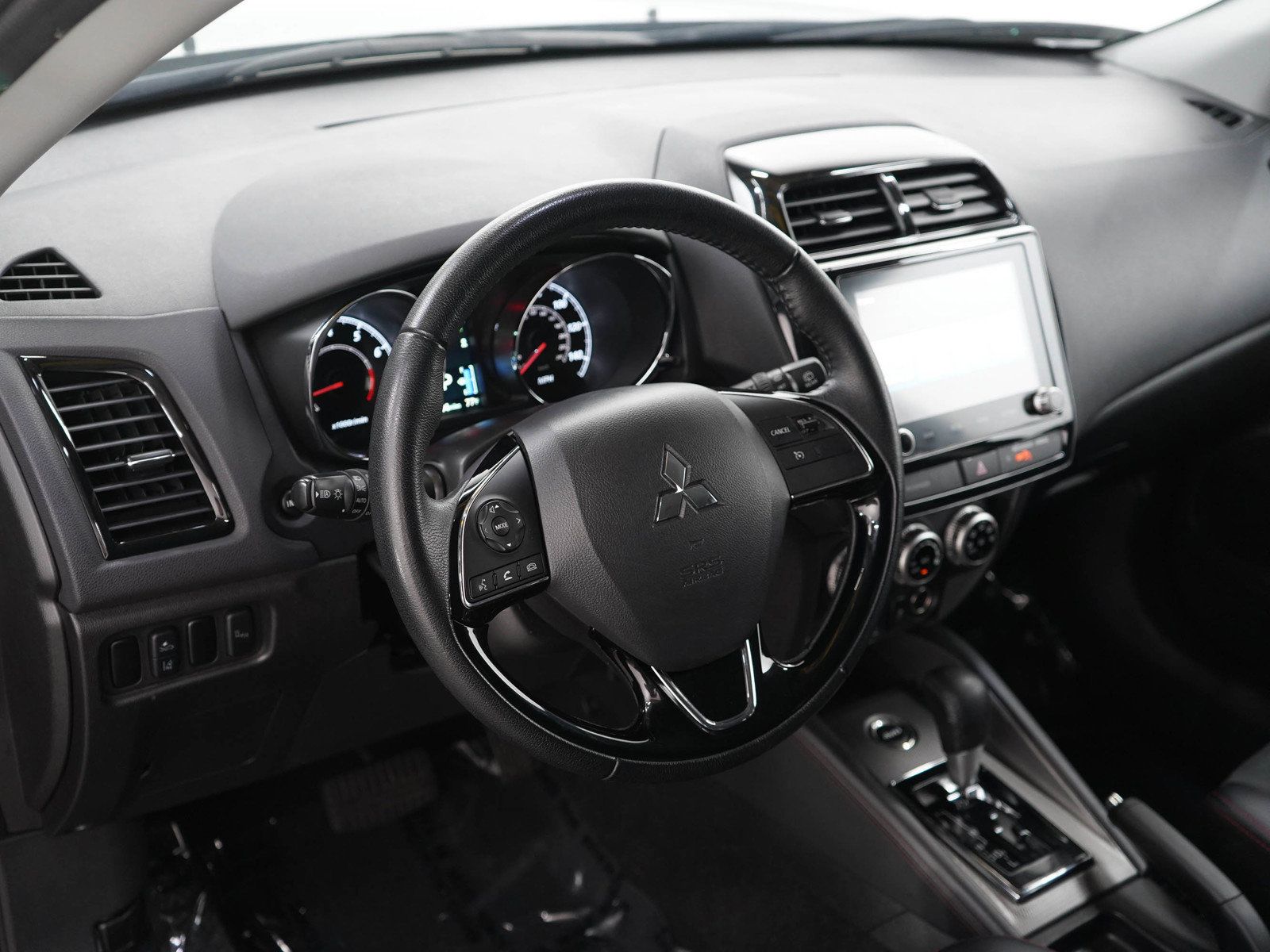 Used 2024 Mitsubishi Outlander Sport SE AWD/4WD image 20