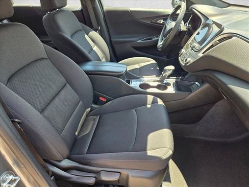Used 2024 Chevrolet Malibu LT FWD image 19