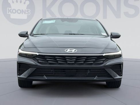 New 2026 Hyundai Elantra Limited FWD image 11