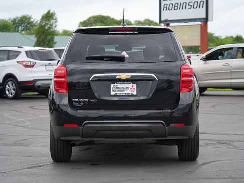 Used 2017 Chevrolet Equinox LS AWD/4WD image 4