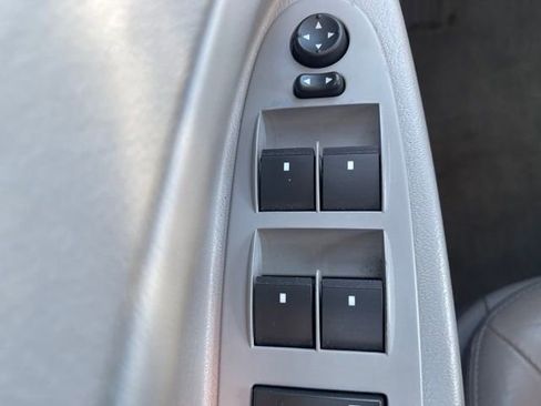 Used 2009 Chevrolet HHR LT FWD image 20