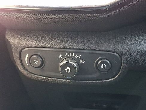 Used 2022 Chevrolet TrailBlazer LT w/ Driver Confidence Package image 26