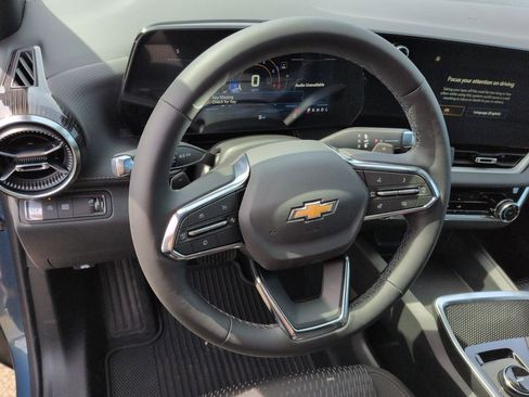 New 2026 Chevrolet Equinox LT w/ Safety and Technology Package FWD image 11