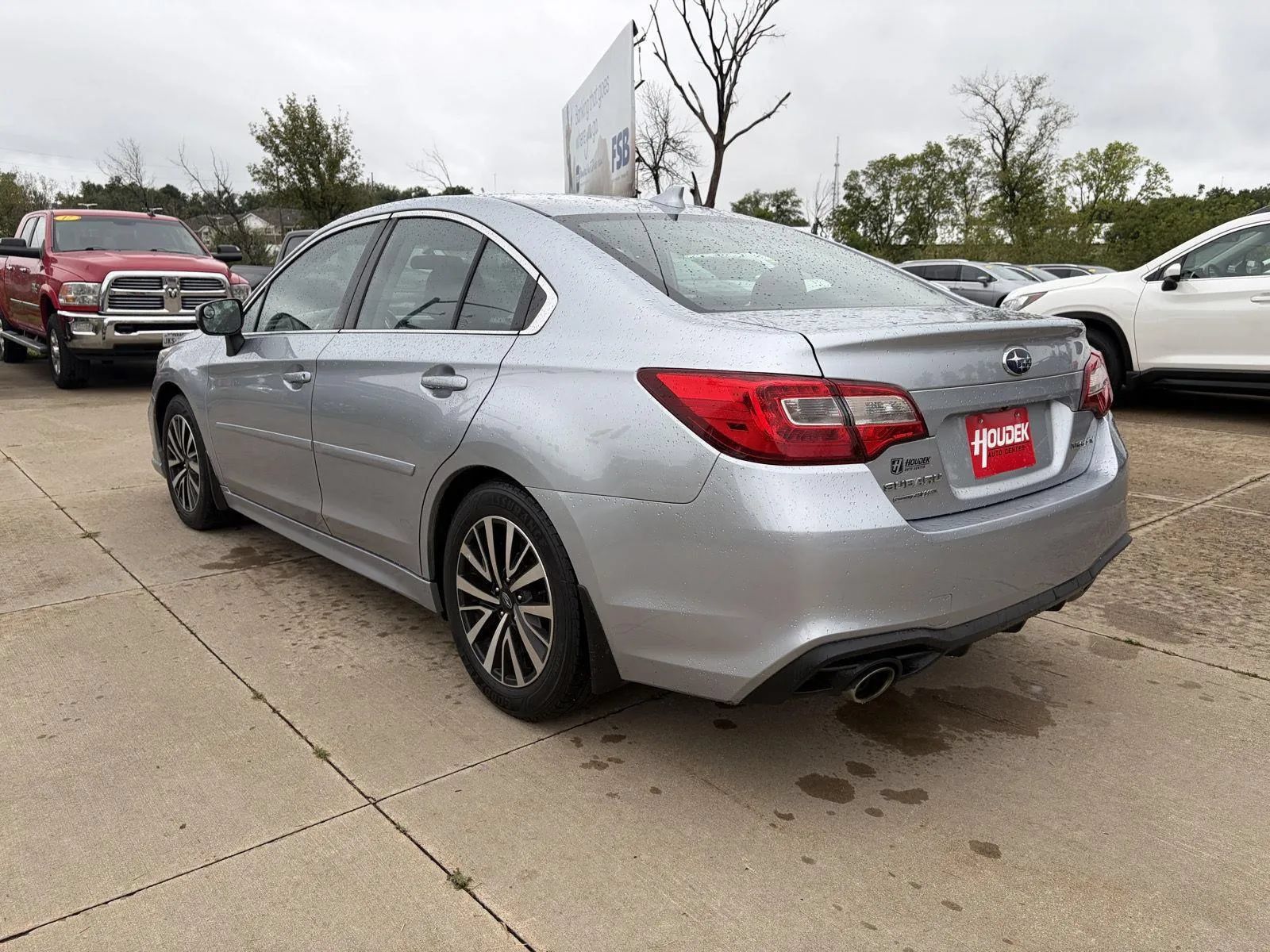 Used 2018 Subaru Legacy 2.5i Premium AWD/4WD image 6