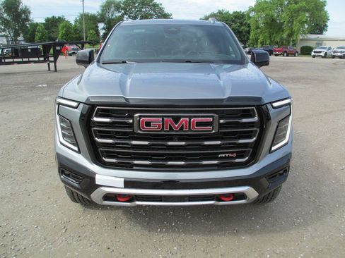 New 2026 GMC Yukon AT4 Ultimate AWD/4WD image 10