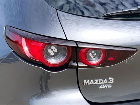 Used 2019 MAZDA MAZDA3 AWD Hatchback w/ Preferred Pkg image 27