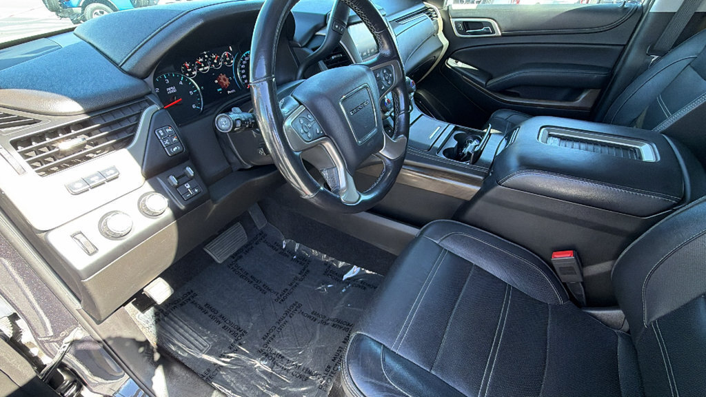 Used 2018 GMC Yukon Denali w/ Denali Ultimate Package AWD/4WD image 10