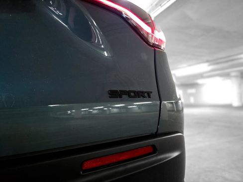 Used 2024 Honda HR-V Sport image 10