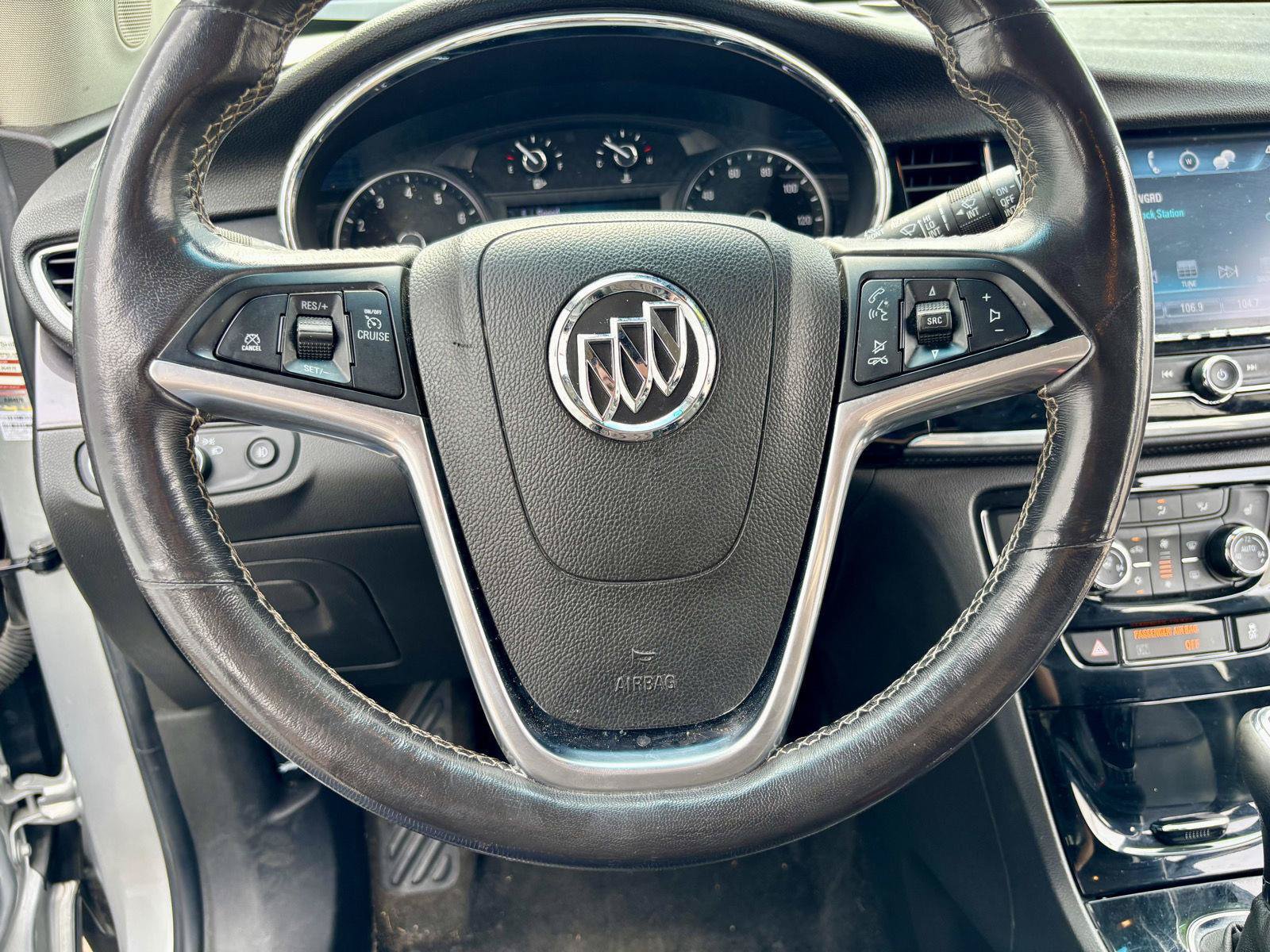 Used 2020 Buick Encore Essence AWD/4WD image 32