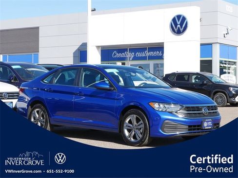 Certified 2024 Volkswagen Jetta SE image 1