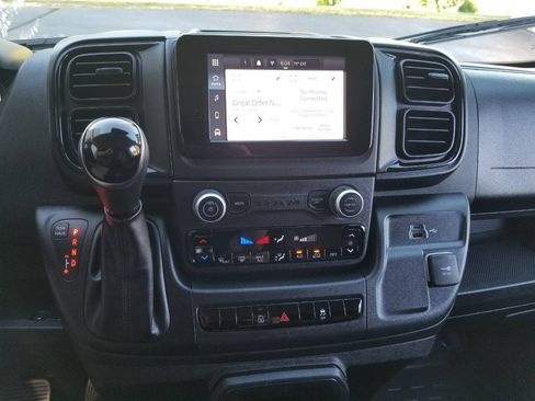 Used 2025 RAM ProMaster 2500 w/ U-Haul Equipment Group FWD image 20
