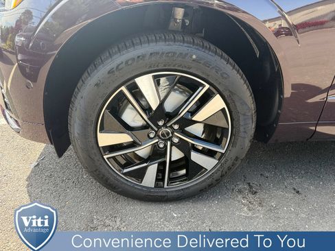 Used 2026 Volvo XC60 B5 Plus w/ Protection Package Premier AWD/4WD image 10