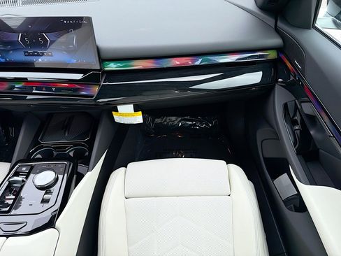 New 2027 BMW 530i RWD image 18