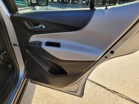 Used 2024 Chevrolet Equinox LT image 10