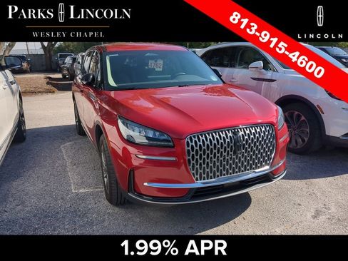Used 2023 Lincoln Corsair FWD image 3