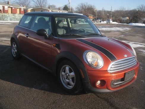 Used 2011 MINI Cooper Hardtop FWD image 3