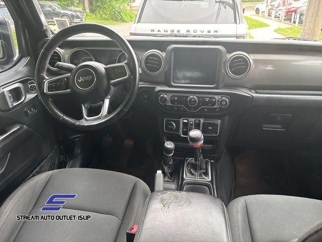 Used 2018 Jeep Wrangler Unlimited Sahara AWD/4WD image 19
