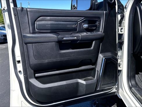 Used 2022 RAM 3500 Limited AWD/4WD image 22
