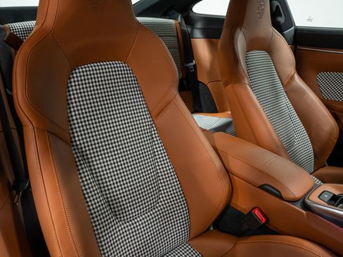 Used 2023 Porsche 911 Carrera 4S image 64