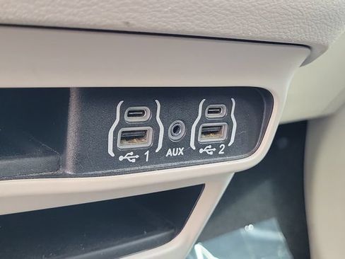 Used 2023 Chrysler Voyager LX FWD image 44