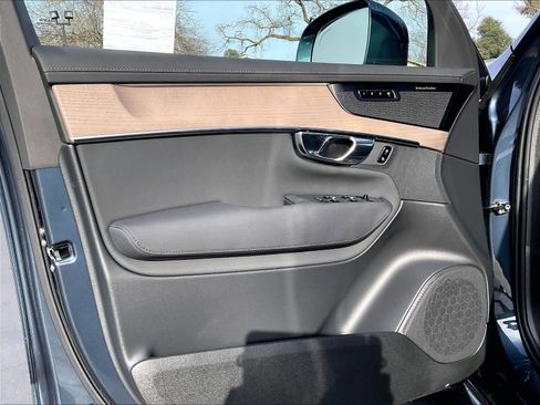 New 2026 Volvo XC90 B5 Plus w/ Protection Package image 24