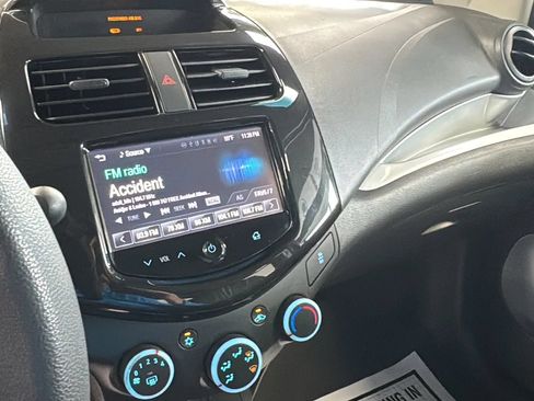 Used 2014 Chevrolet Spark LT FWD image 15
