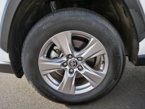 Certified 2025 Toyota RAV4 LE image 16