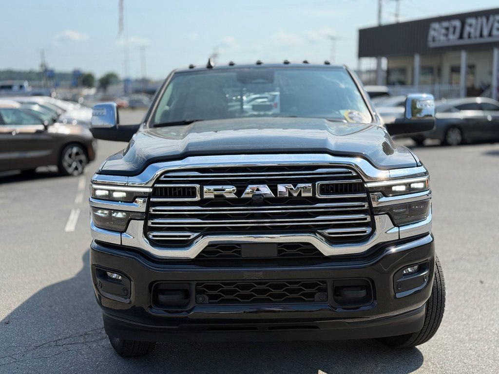 Used 2025 RAM 3500 Laramie AWD/4WD image 2