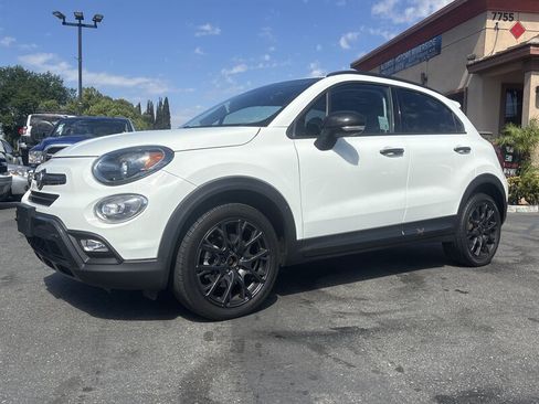 Used 2017 FIAT 500X Trekking image 2