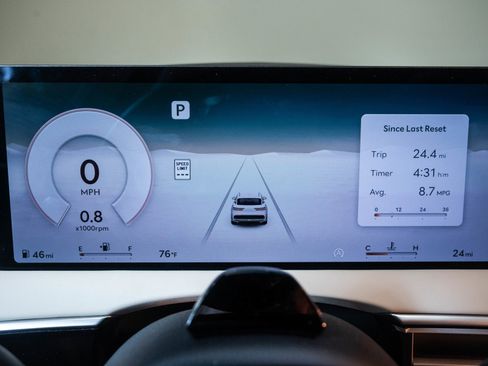 Used 2026 Genesis GV70 2.5T Advanced image 22