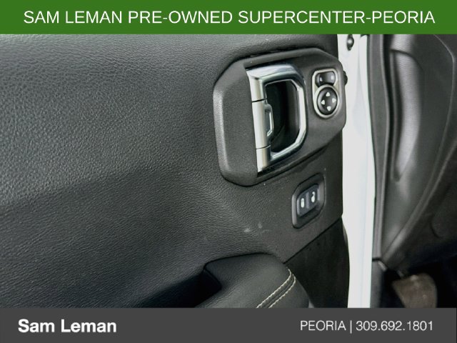 Used 2023 Jeep Wrangler Unlimited Sahara w/ Cold Weather Group AWD/4WD image 18