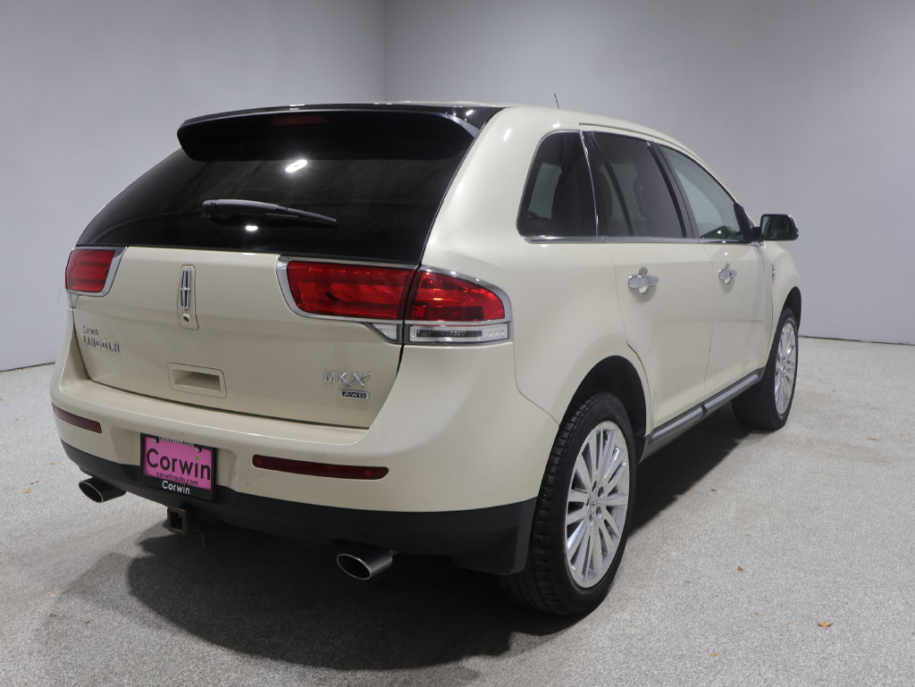 Used 2015 Lincoln MKX AWD w/ Equipment Group 101A image 2