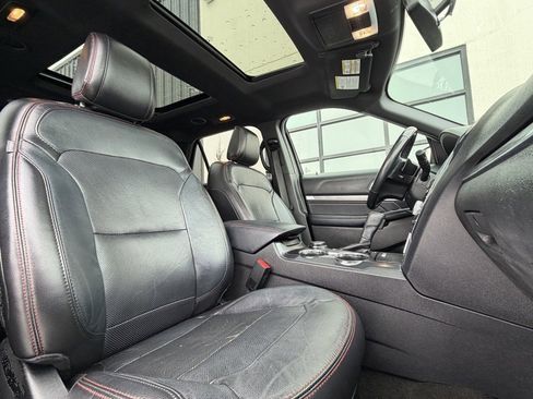 Used 2018 Ford Explorer Sport image 21