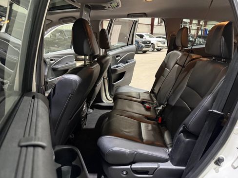 Used 2017 Honda Pilot Touring image 17