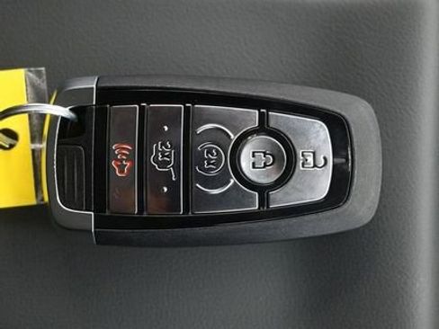 New 2025 Ford Expedition Active image 17